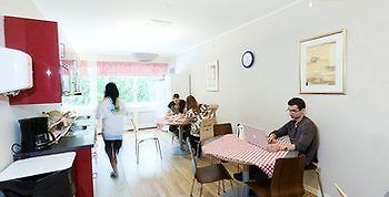 Uppsala Vandrarhem & Hotel ストックホルム エクステリア 写真